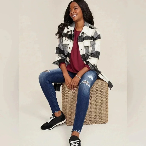 Clara Long Sleeve Tee , Size XXL, New with tags! - Picture 3 of 4